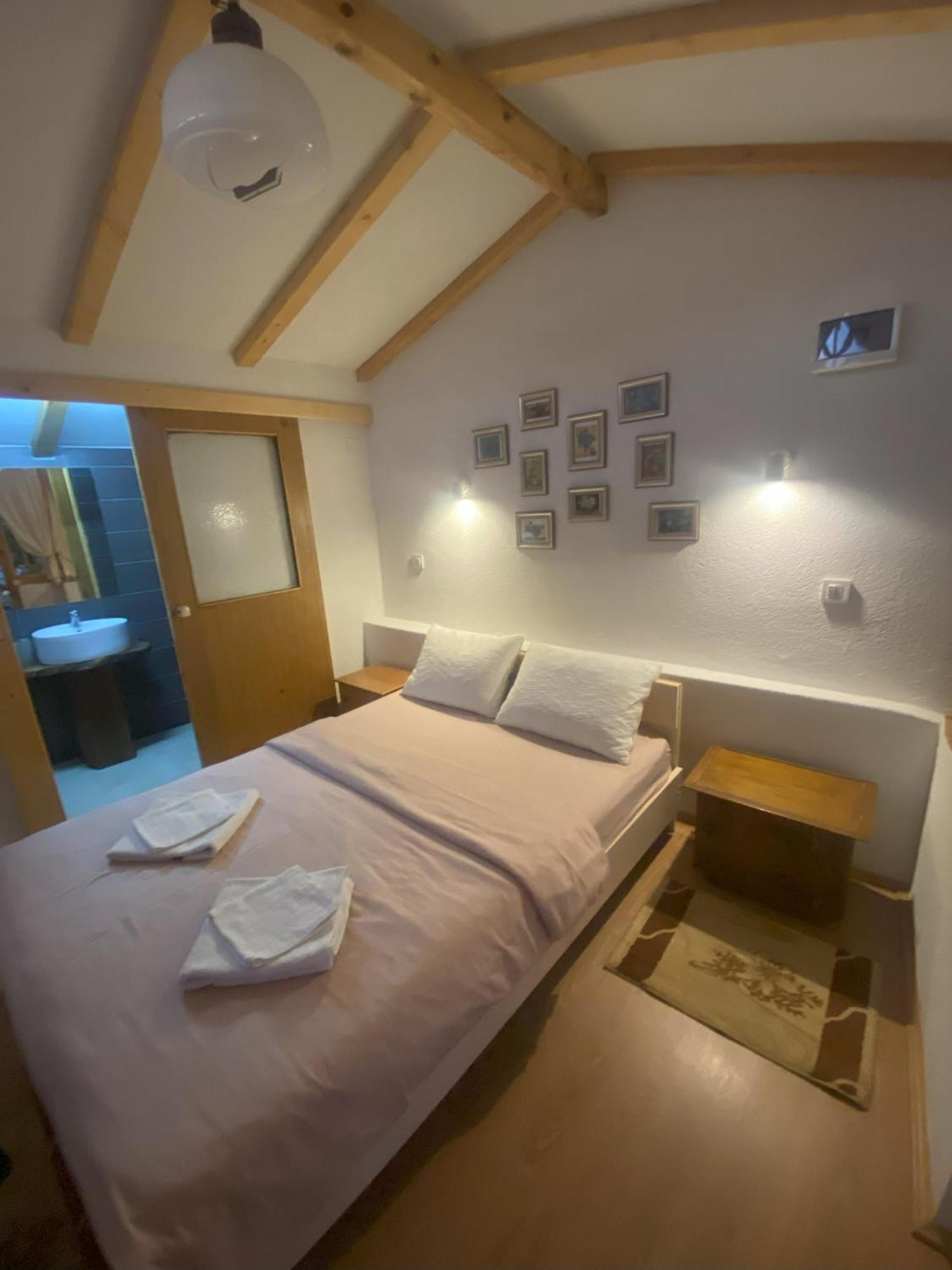 Robinson Sunset Guest House Lagadin Ruang foto